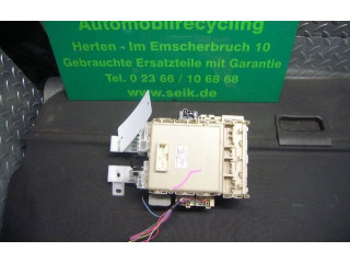 Блок предохранителей 827300D290 Daihatsu Charade XP90