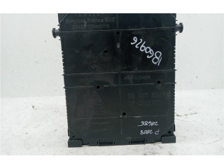 Блок предохранителей 983288028000, 0090012 Peugeot 2008 II