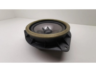 Громкоговоритель (громкоговорители) в передних дверях