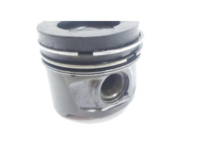  Поршень с шатуном K9K656 120A17296R, 1111AA  Dacia Duster  