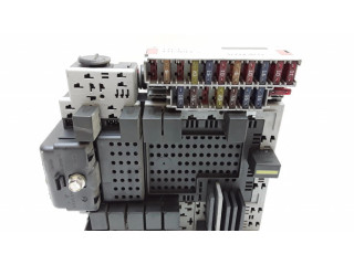 Блок предохранителей 08696098, 30679527   Volvo XC90    