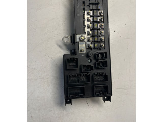 Блок предохранителей 001103003236, 518323118 Volvo V70