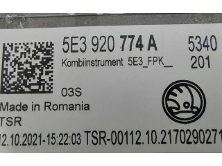 Панель приборов 5E3920774A Skoda Octavia Mk4