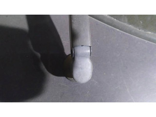 Моторчик заднего дворника Mitsubishi Carisma