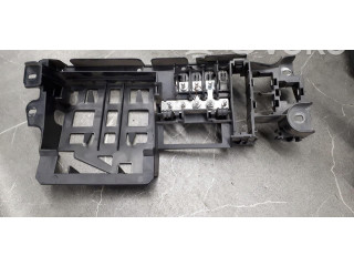   Pojistková skříňka 4e0971845   Audi A8 S8 D3 4E 2006