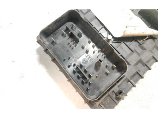 Блок предохранителей 1K0937820B, 1K0937821C Volkswagen Caddy