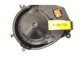 Вентилятор печки    8D1820021   Volkswagen Passat Alltrack