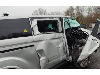 Блок управления двигателя 2412881 Ford Tourneo Custom