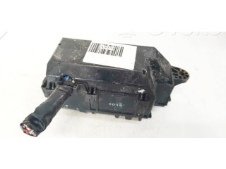 Блок предохранителей Daihatsu Sirion