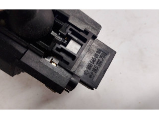 Ручка стеклоочистителей 1685450110   Mercedes-Benz Vito Viano W638