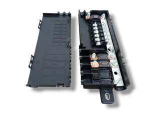 Ящик предохранителей (комплект) HX7314516AA, 301191801 Jaguar XE