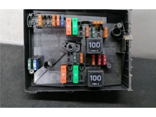 Блок предохранителей  1K0937125A, 1K0937125A   Volkswagen Caddy    