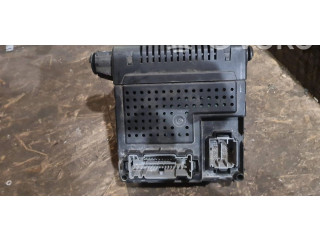 Блок управления двигателя 30682981   Volvo S80