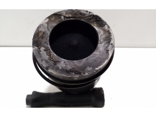  Поршень с шатуном  82L175  Volvo XC60  