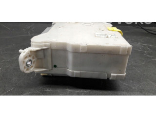 Pojistková skříňka 82730-53022 Lexus 220D-250-350 2002