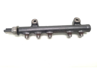 Топливная рампа 9684753080, 9664111780   Peugeot 5008   для двигателя 9H05