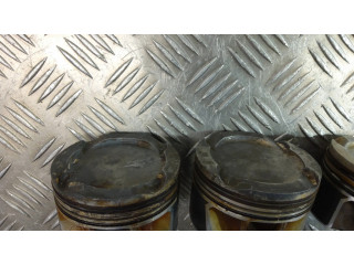  Поршень B48 7620971  BMW X3 G01 для бензинового двигателя 2.0