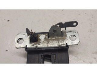 Замок задней крышки