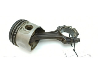 Píst 11004 Mercedes-Benz S W116 pro benzínový motor 2.8