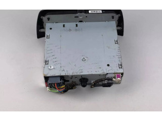 Радио/ проигрыватель CD/DVD / навигация