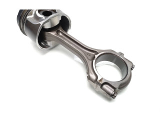 Поршень с шатуном 4N14 Mitsubishi Outlander