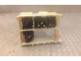 Pojistková skříňka 8369811 BMW 7 E38 1998