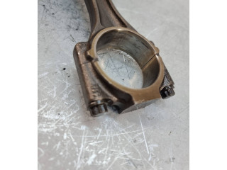 Поршень с шатуном Skoda Octavia Mk3 (5E)