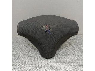 Подушка безопасности водителя E8BT5024431   Peugeot 107