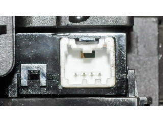 Подрулевой переключатель    Ford Focus