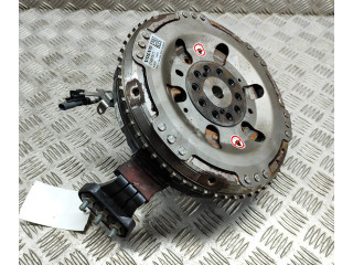 Генератор 31491811 Volvo XC40