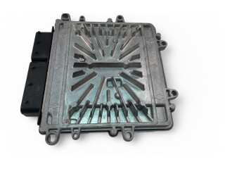 Блок управления двигателем Блок управления 30729826A, 0281012103   Volvo V70