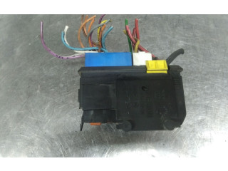 Блок предохранителей 9608173180   Peugeot 406    