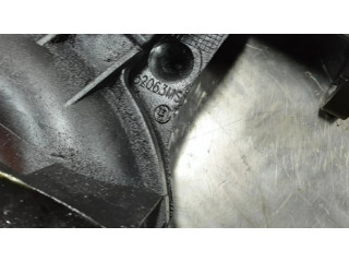 Другая деталь отсека двигателя