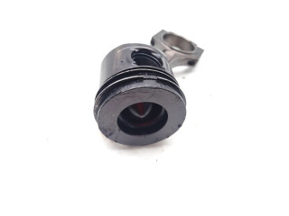 Píst BMW 1 E81 E87 pro naftový motor 2.0