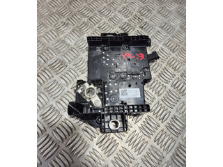 Блок предохранителей 32359306 Volvo XC40