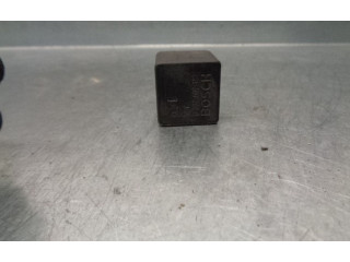 Pojistková skříňka 0332002197 Mercedes-Benz C W202 1997