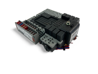 Блок предохранителей 8622520 Volvo S60