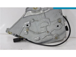 Zámek zadních dveří 2K0827201Q Volkswagen Caddy 2006