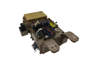 Блок предохранителей 8264113040, 2323000231   Toyota Corolla Verso E121    