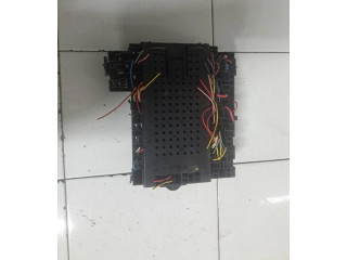 Блок предохранителей  8645729, 8676286   Volvo V70    