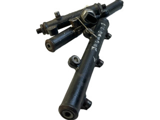 Топливная рампа 4R8Q9D280AC, Y2Y00715 Jaguar S-Type 2.7