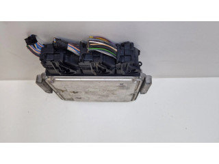 Řídící jednotka 237102213R, 0281030439 Dacia Sandero 2014