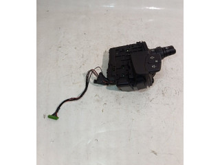 Включатель скорости стеклоочистителей    Renault Clio III