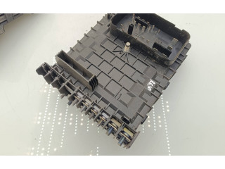 Блок предохранителей 1K0937125D, 1K0937118   Skoda Yeti (5L)    