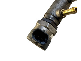 Топливная рампа 31259011, 006884L5   Volvo V70  