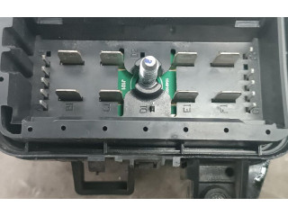 Pojistková skříňka 919504D050 KIA Carnival 2001