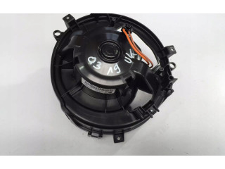 Вентилятор печки 5Q2819021C Audi Q3 F3