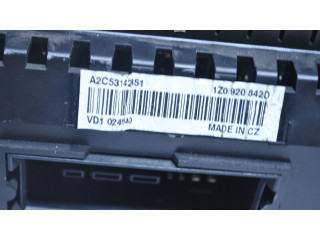 Панель приборов 1Z0920842D Skoda Octavia Mk2 (1Z)