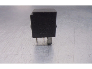 Блок предохранителей 0025421119   Mercedes-Benz A W168    