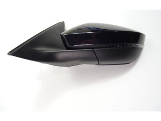 Зеркало электрическое Skoda Scala - года